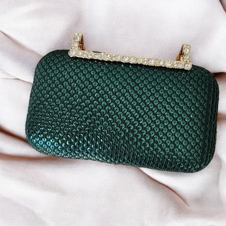 Emerald Green Clutch, Golden Clutch, Green Clutch, Evening Clutches, Green Clutches, Leaf Patterns, Bridal Bag, Golden Leaf, Wedding Purse