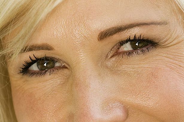 Middle Age Eyes Drooping Eyelids, Droopy Eyes, Upper Eyelid, Eye Exercises, Fine Wrinkles, Double Eyelid, Hooded Eye Makeup, Makeup Class, Perfect Eyebrows