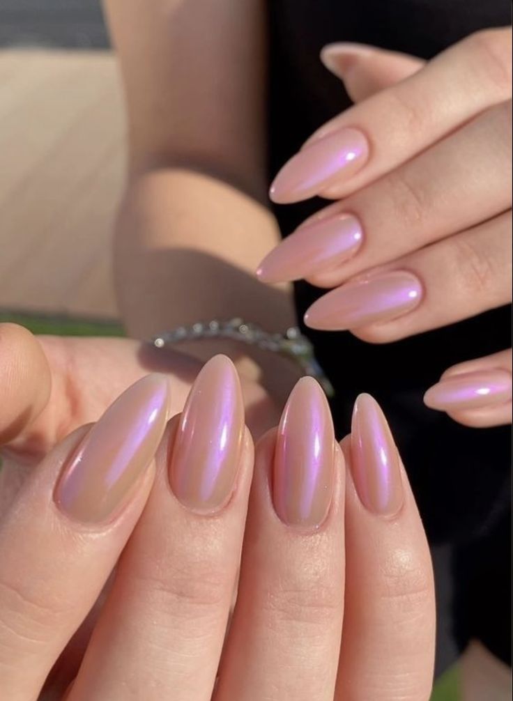 Short Almond Chrome Nails, Irridecent Design Nails, Fairy Dust Nails, Nail Designs Ideas, Hello Nails, Purple Nail Designs, Lavender Nails, Purple Nail, Glow Nails