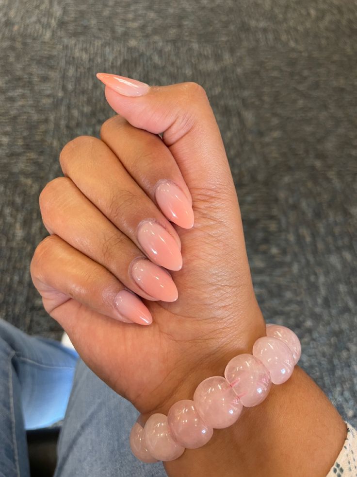 Elegant Peach Nails, Natural Peach Nails, Natural Ombre Nails Almond, Peach Ombre Nails, Beyonce Nails, Peachy Nails, Sparkle Nail Designs, Mauve Nails, Peach Nails