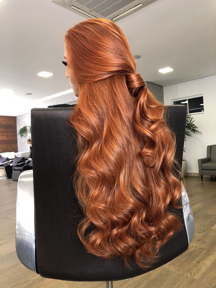 Natural Red Hair, Honey Brown Hair, Ginger Hair Color, Copper Hair Color, Hair Color Auburn, Beautiful Red Hair, Long Red Hair, Hair And Beauty Salon, Red Hair Color