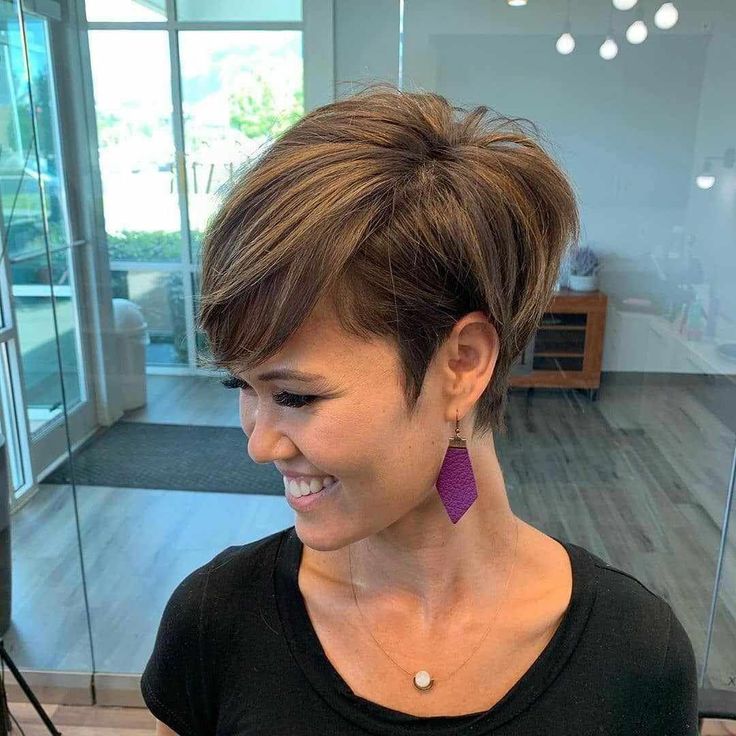 Edgy Pixie Hairstyles, Shaved Pixie, Pixie Undercut, Longer Pixie Haircut, Pixie Cut With Bangs, Pixie Bob Haircut, Short Brown Hair, Pixie Hair, Blonde Pixie Cuts