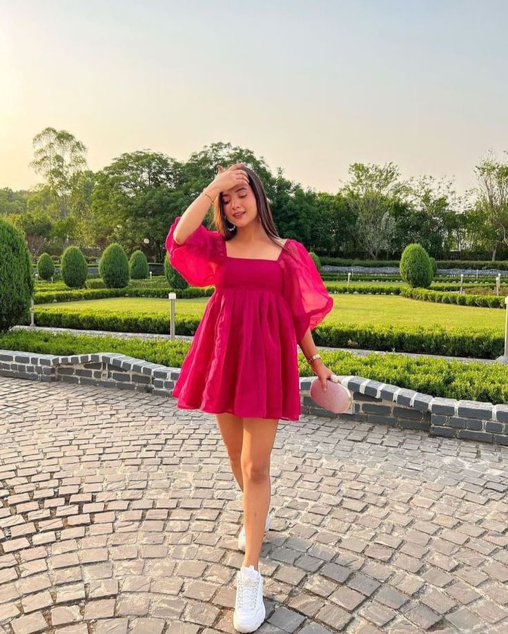 Korean Short Frocks, Short One Piece Dress Poses, One Piece Dress Photo Pose, Short One Piece Dress, Pink Color Dress, Single Aunt, Short Frocks, Casual Kurti, Dinner Setting