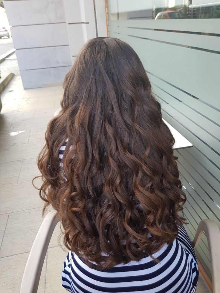 Pelo Ondulado Natural, Curly Hair Styles Easy, Beautiful Curly Hair, Hairdos For Curly Hair, Wavy Curly Hair, Curly Hair Care, Long Curly Hair, Dream Hair, Long Curly