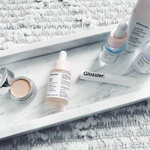 My Favorite Products from Glossier Loose Waves Hair Tutorial, Curling My Hair, Glossier Products, Non Toxic Living, Beach Waves For Short Hair, Heatless Curls Overnight, Curl Hair With Straightener, Long Hair Waves, Hair Curling Tutorial