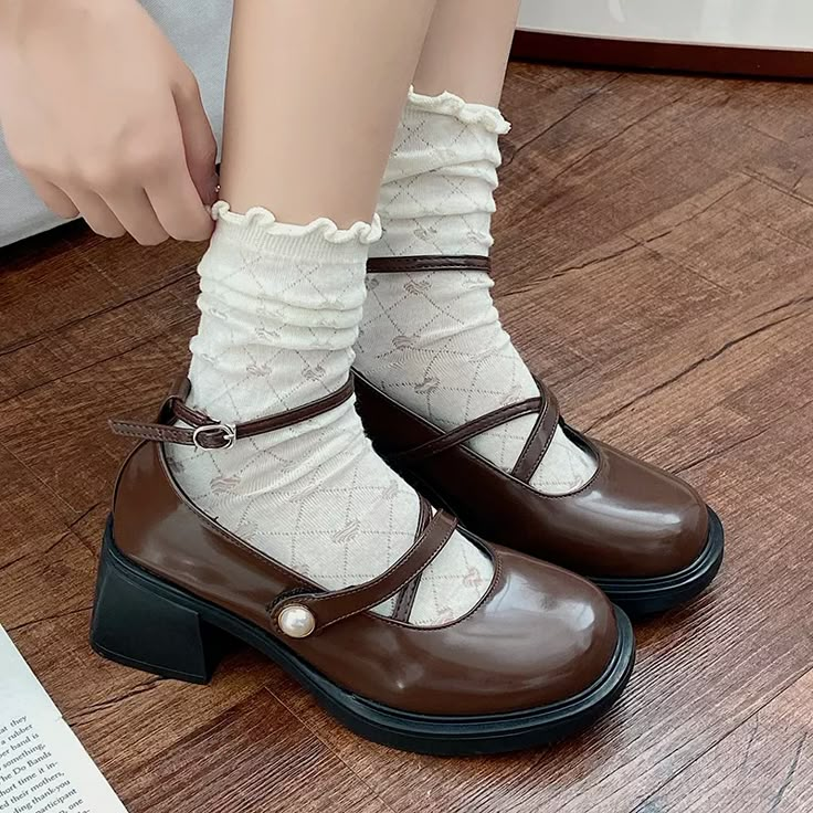 Retro Brown Ankle Buckle Thick Heels Brown Mary Jane Shoes, Woman Uniform, Look 80s, Brown Mary Janes, Women Loafers, Zapatos Mary Jane, Women's Uniforms, Mary Jane Shoes Womens, Jairzinho