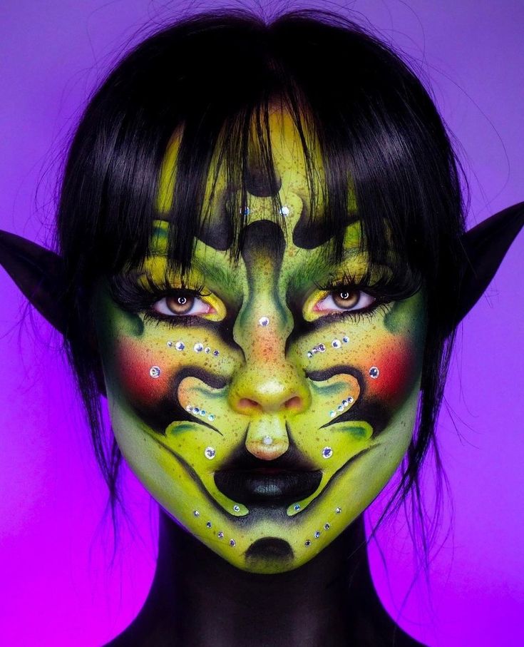 Creature From The Black Lagoon Makeup, Heat Map Makeup, Otherworldly Makeup, Radioactive Makeup, Scorpion Makeup, Artistic Makeup Creative, Unconventional Makeup, Cute Clown Makeup, Painting Makeup