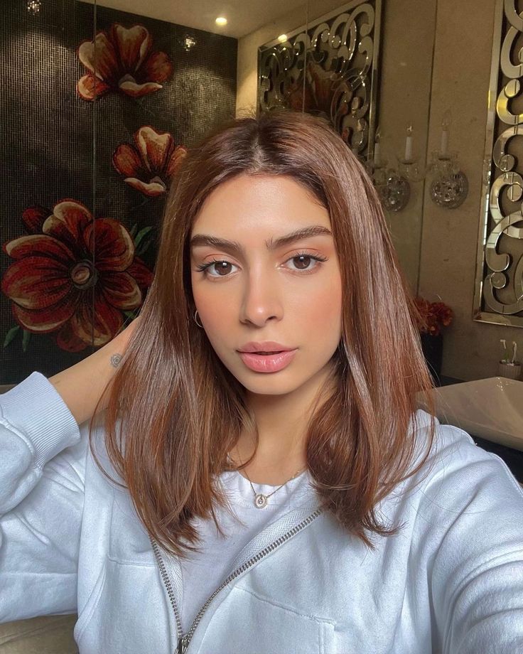 Hair Color Inspo For Indian Skin, Light Brown Hair On Indian Skin, Pelo Chocolate Claro, Blonde Hair On Indian Skin, Color Hair For Morena Skin, Hair Color For Brown Skin Indian, Hair Color For Morena Skin, Hair Color For Morena, Trendy Fall Hair Color