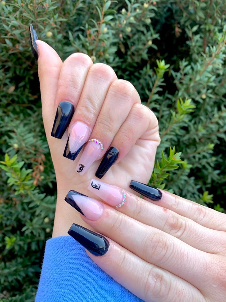 White French With Initials, Nail Ideas With J Initial, Nails With E Initial, Black Nails With Initial, Coffin Nails With Initial, J Nails Initial, Nails With J Initial, Cute Nails With Initials, J Initial Nails