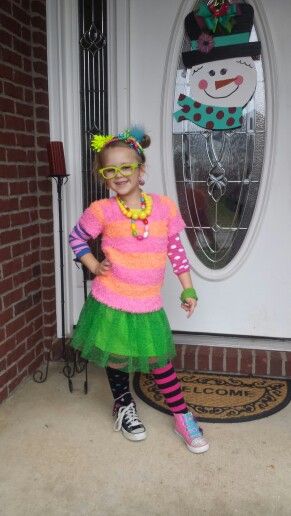 Wacky Clothes, Wacky Tacky Day, Mismatch Day, Tacky Day, Wednesday Costume, Wednesday Outfit, Spirit Week Outfits, Wacky Wednesday, Dr. Seuss