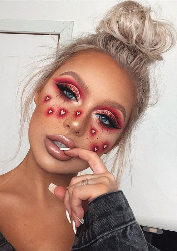 Cupid Makeup Looks, Red Festival Makeup, Heart Makeup Look, Karneval Diy, Day Eye Makeup, Valentines Theme, Face Charts, Cute Halloween Makeup, Day Makeup Looks