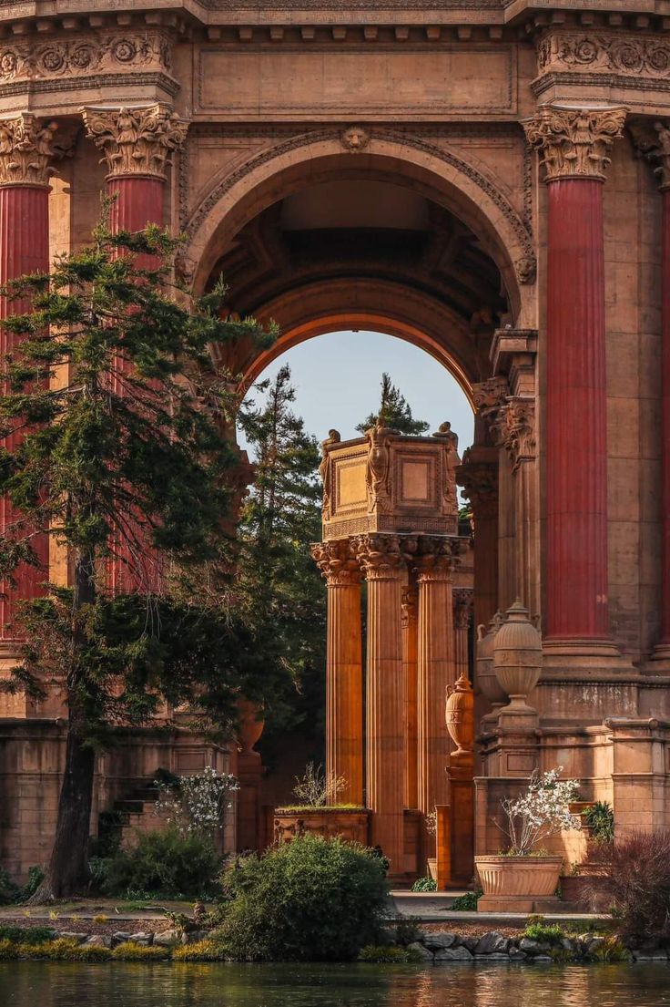 Beautiful Palace Beautiful Palace, San Francisco Coffee, Brutalism Architecture, Palace Of Fine Arts, Beautiful Places To Live, Cathedral Architecture, Mosque Architecture, Wedding San Francisco, San Fran