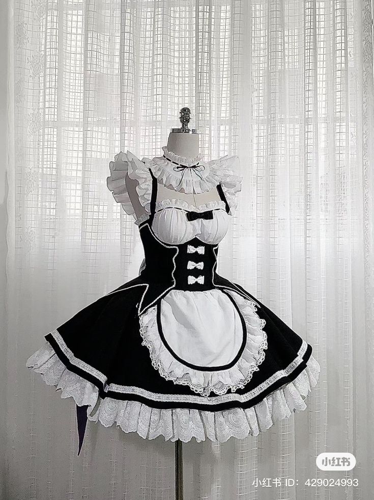 Maid Outfits Anime, Gacha Maid Dress, Maid Dress Reference, Maid Outfit Reference, Maid Outfit Ideas, Maid Poses Reference, Maid Outfit Aesthetic, Maid Dress Drawing, Maid Outfit Drawing