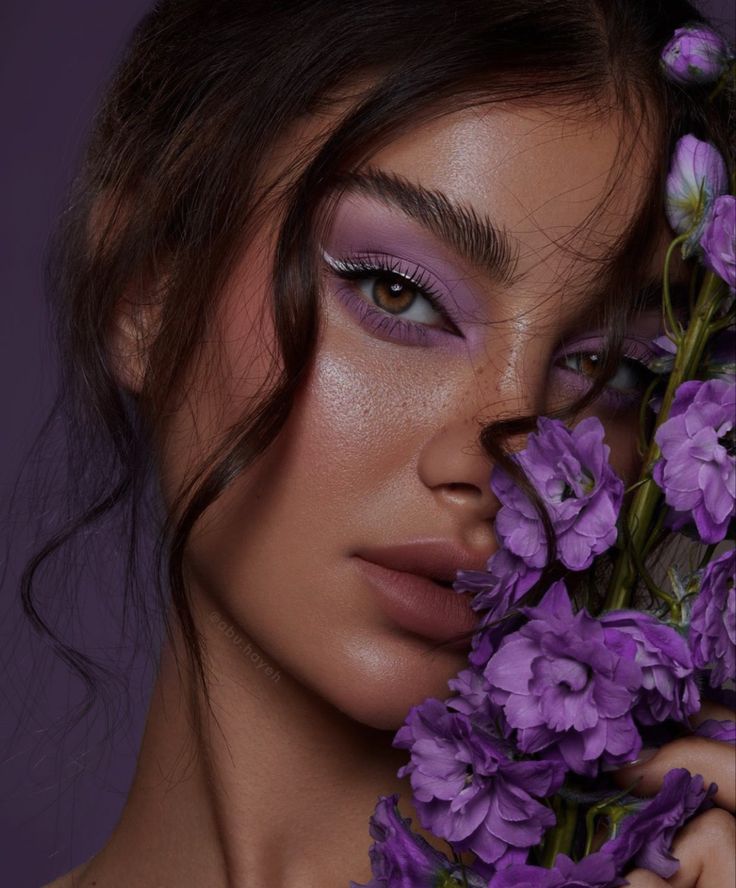 Shooting Photo Studio, Editorial Make-up, Fashion Editorial Makeup, Maquillage On Fleek, Flower Makeup, Creative Fashion Photography, High Fashion Makeup, Beauty Makeup Photography, Flower Photoshoot