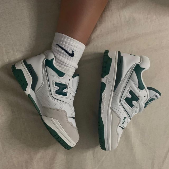 Green New Balance, Nb Shoes, New Balance Outfit, Dr Shoes, Wardrobe Goals, Shoe Ideas, Shoes Outfit Fashion, Shoe Wishlist, Cute Nike Shoes