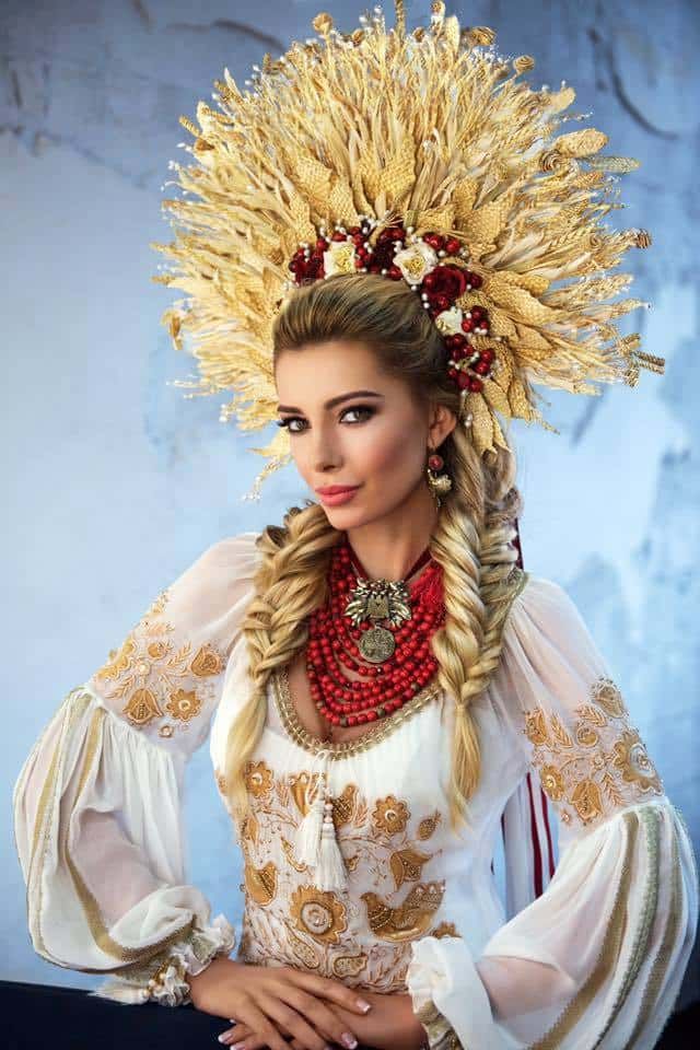 Straw Fashion | The Straw Shop Ukrainian Fashion, Ukrainian Clothing, Pictures Of Anna, Folk Fashion, Russian Fashion, Folk Costume, Perfect Hair, Headdress, Traditional Dresses