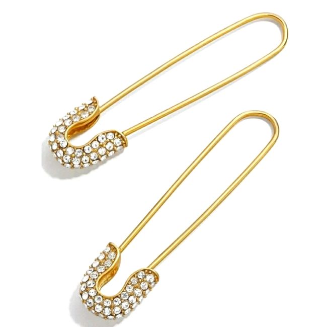 These Are Some Pretty Gold Safety Pin Earrings That Have Crystals Decorated All Around The Top. You Can Wear Them Anytime You Need To Add A Quick & Easy Earring To Coordinate With Any Style. Creative Earrings, Gothic Mode, Jewellery Bag, Pin Earrings, Safety Pin Earrings, Casual Earrings, Boho Crystal, Earring Drop, Cuff Jewelry