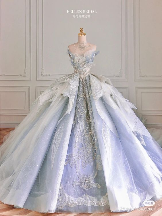 Ball Gowns Fantasy, Debut Gowns, Debut Dresses, Gaun Abad Pertengahan, Baju Kahwin, Ethereal Dress, Pretty Quinceanera Dresses, Gowns Dresses Elegant, Old Fashion Dresses