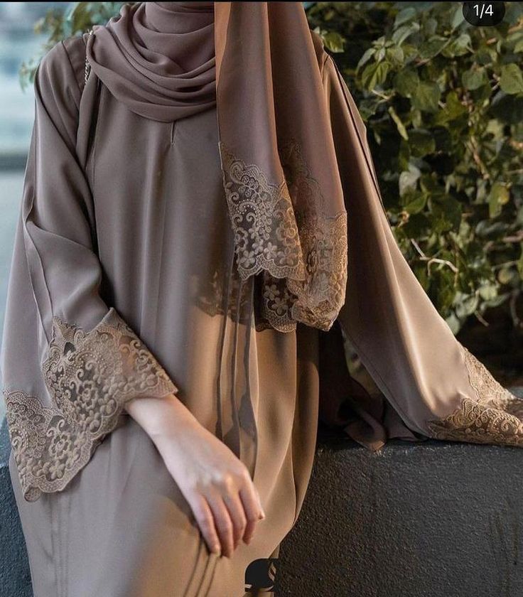 Burkha Designs, Abaya Designs Latest, Detail Couture, Abaya Design, Moslem Fashion, Hijab Designs, Pakistani Fancy Dresses, Mode Abaya, Modest Dresses Casual