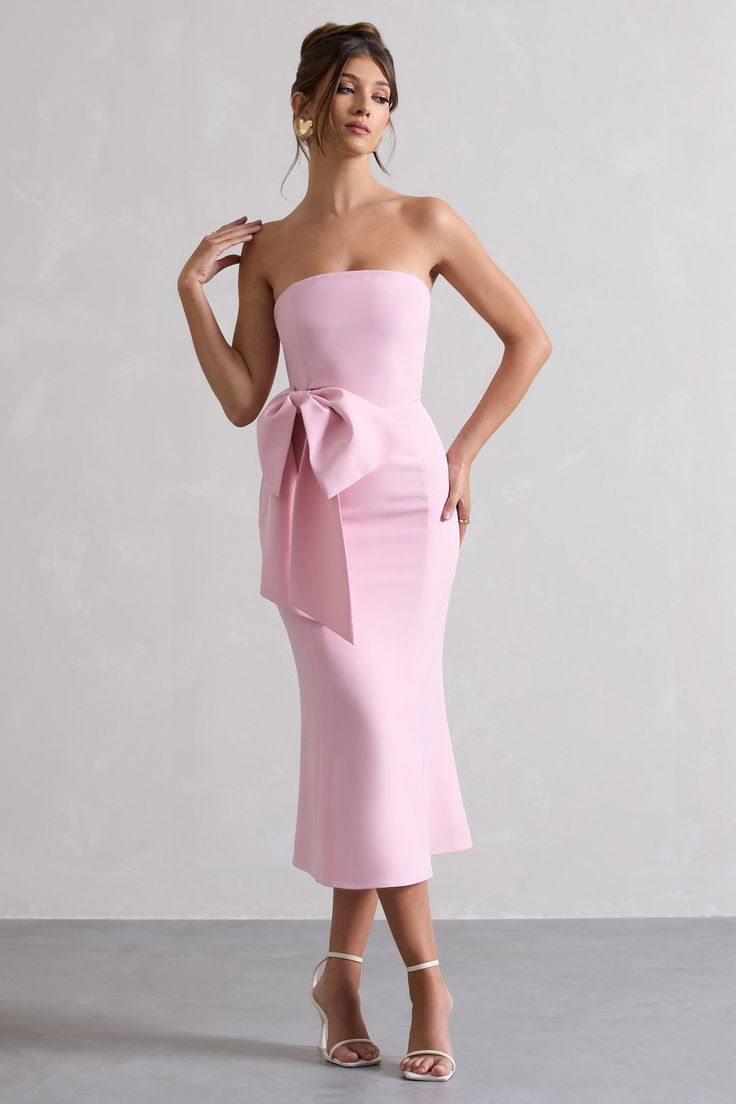 Feel like treating yourself? To Me. our latest pink midi dress will have you feeling like a gift. Arriving in a premium crepe that sculpts your figure. this style has a simple bandeau neckline complemented by a detachable statement bow on the bodice. Finished with a flared hem for that hourglass fit. get the look of the season with To Me and style this dress with our Flashing Lights court heels.Features - Premium crepe - Bandeau neckline - Strapless- Invisible zip closure- Detachable bow- Flared Damas Dresses, Bridesmaid Dresses Satin, Dress Satin Bridesmaid, Sequin Bridesmaid Dresses, Bachelorette Dress, Purple Bridesmaid Dresses, Club L London, Red Bridesmaid Dresses, Bachelorette Outfits