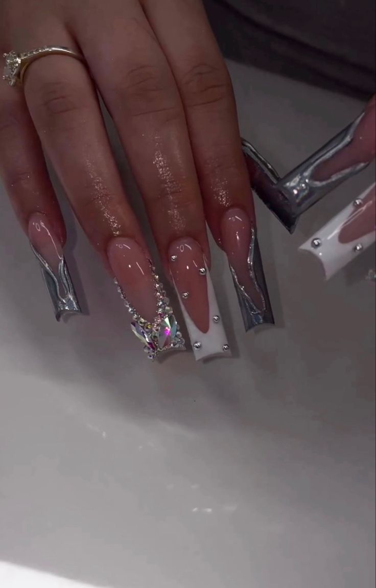 Silver Nail Ideas Acrylic, White And Chrome Nails, Birthday Nails Scorpio, Silver Metallic Nails, Long Baddie Nails, Silver Nails Acrylic, Silver Prom Nails, Sliver Nails, Acrylic Nail Designs Classy