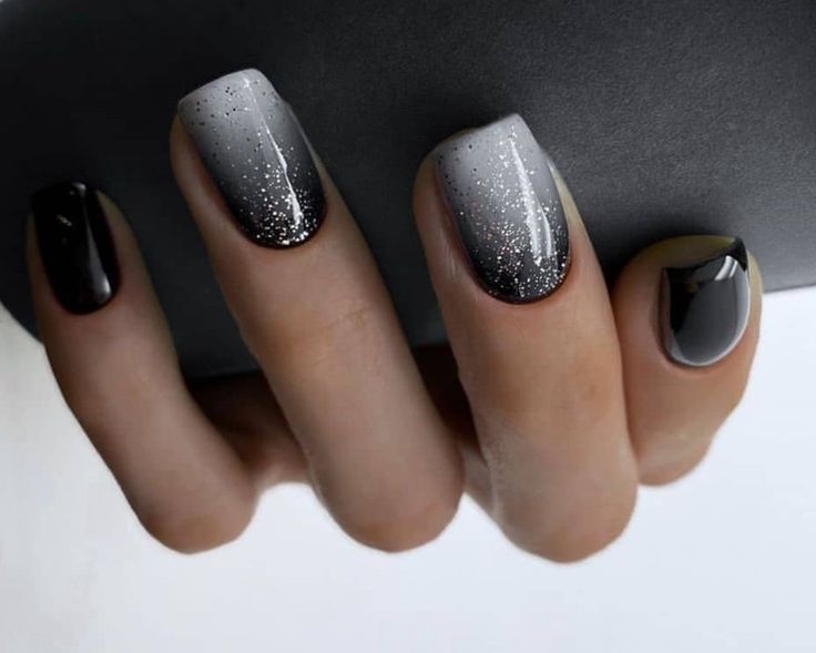 Graphite Nails, Black Manicure Short, 1920 Gatsby, Sns Nails Colors, Edgy Nails, Rose Gold Nails, Gel Nail Colors, Simple Nail Art Designs, Sparkle Nails