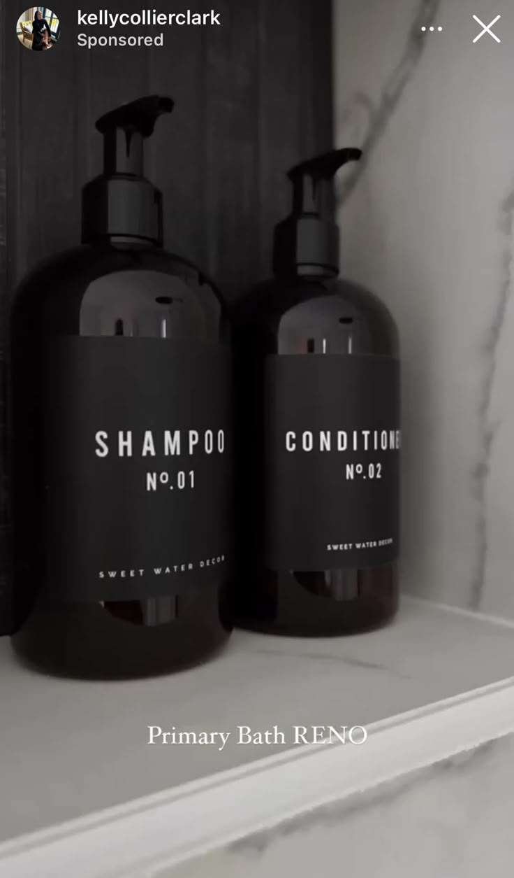 Men Bathroom, Hotel Shampoo, Black Shampoo, Volleyball Photography, Shampoo Packaging, Shampoo Bottles, Organic Cosmetics, Hair Brands, Bath Sets