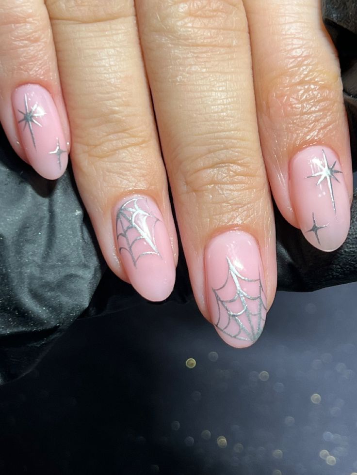 Short Halloween Nails Spiderweb, Nails Halloween October Simple Ideas, Simple Spider Web Nails, Glitter Spiderweb Nails, Spider Webs Nails, Silver Spiderweb Nails, Light Halloween Nails, Pink Web Nails, Short Spiderweb Nails