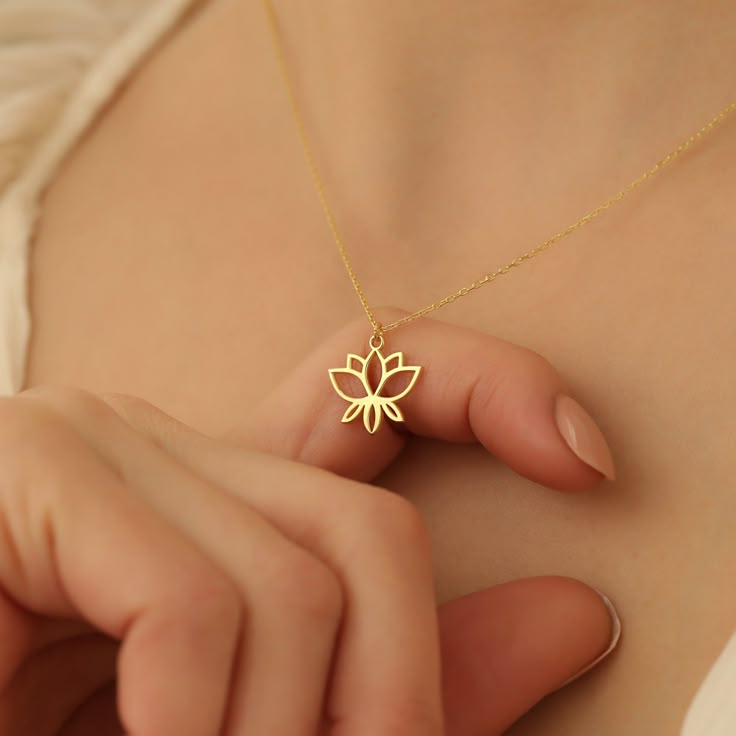 Plant Necklace, Mandala Lotus, Lotus Flower Necklace, Gold Pendent, Jewellery Pendant, Lotus Necklace, Lotus Pendant, Lotus Jewelry, Gold Lotus