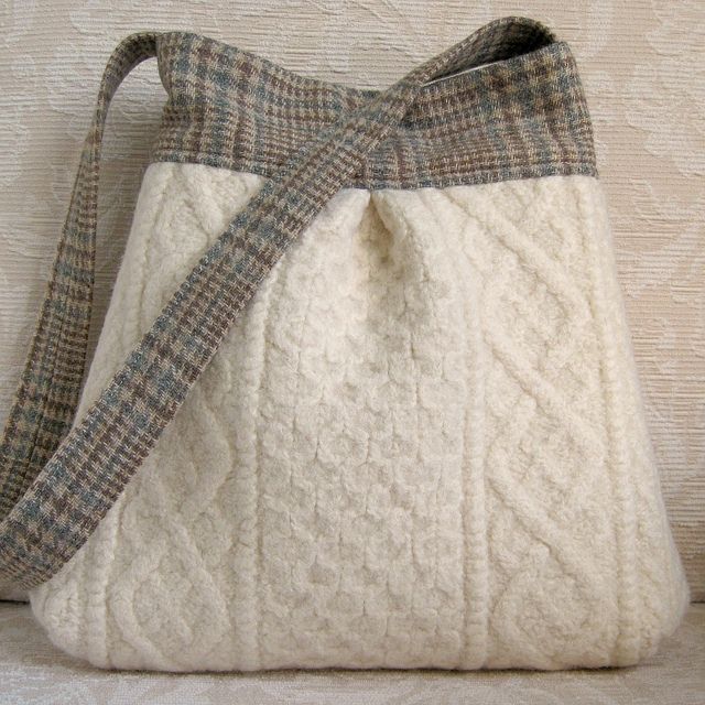 This looks like a cool idea for reusing an old sweater Cable Knit Pattern, Lambswool Sweater, Felted Wool, Knit Pattern, Wool Plaid, Large Bag, Wool Fabric, Woven Cotton, Vintage Wool