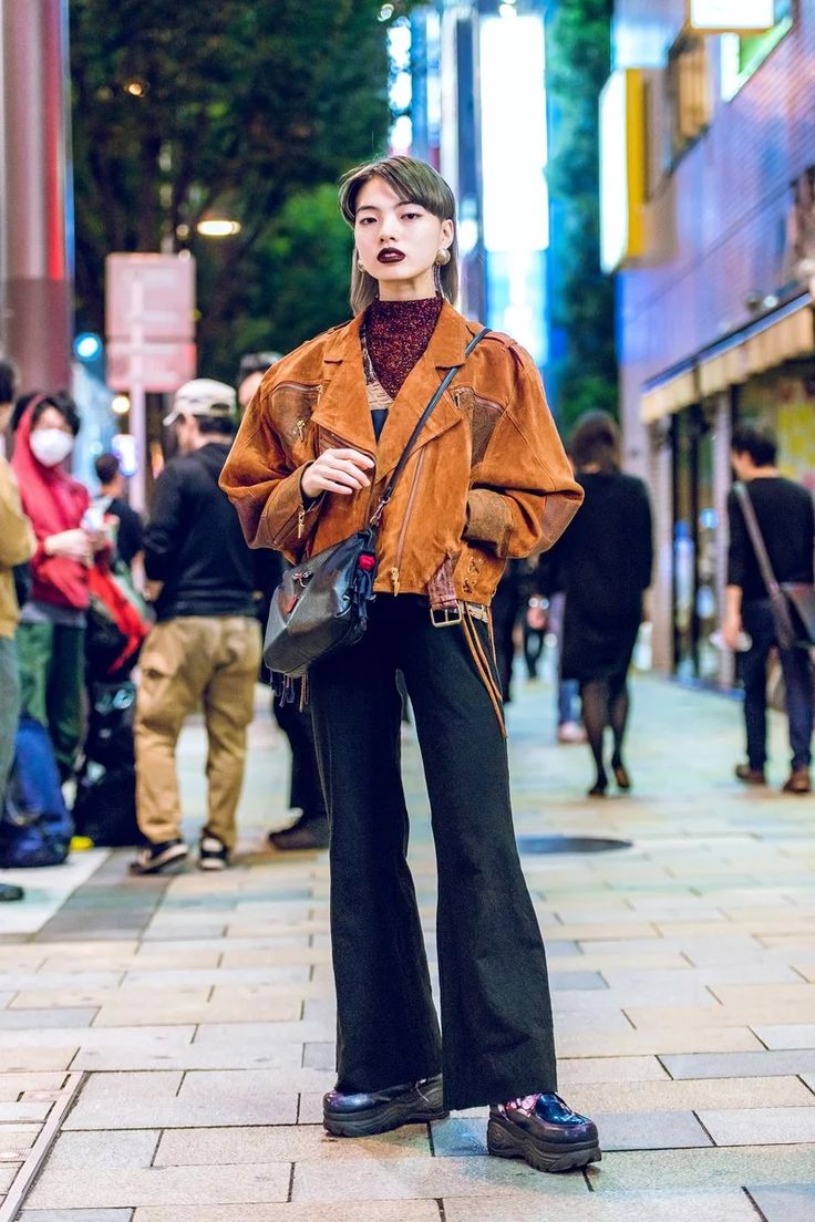 Tokyo Fashion Street, Tokyo Fashion Week Street Styles, Mode Poses, Mode Harajuku, Tokyo Style, Tokyo Fashion Week, Tokyo Street Style, Outfit Vintage, Japanese Streetwear