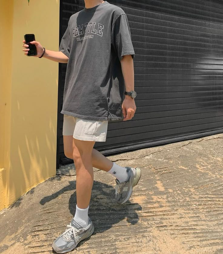 Aesthetic Summer Outfits Korean Men, Oversized Summer Outfit Men, Asian Streetwear Men Summer, Ootd Short Pants Men, Minimalist Fits Men, Asian Men Summer Fashion, New Balance Mens Outfit Men's Fashion, 2002r Outfit Men, Korean Men Summer Outfit