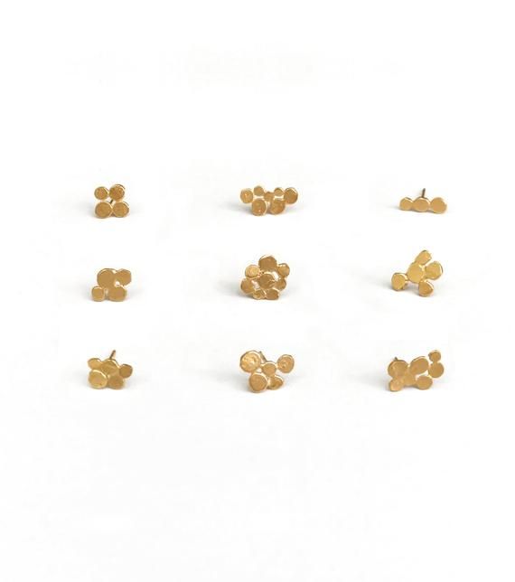 Hey, I found this really awesome Etsy listing at https://www.etsy.com/listing/506961199/singles-minimalist-single-stud-earrings Gold Minimalist Jewelry, Unique Studs, Stud Earrings Unique, Earrings Golden, Minimalist Earrings Studs, Minimalist Studs, Gold Jewelry Earrings, Solid Gold Earrings, Tiny Studs