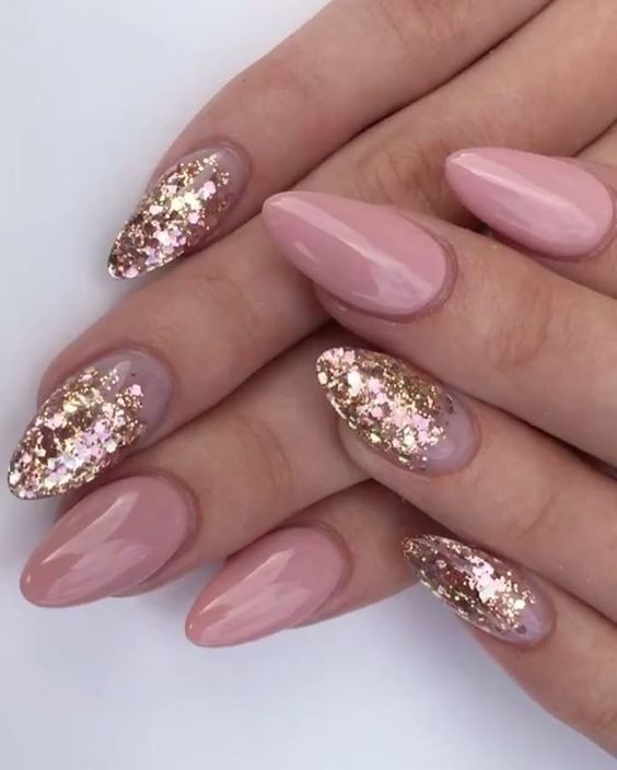 Nail Pink, Nail Short, Light Nail, Luminous Nails, Acrylic Pink, Gold Nail Art, Glittery Nails, Gold Nail, Rose Gold Nails