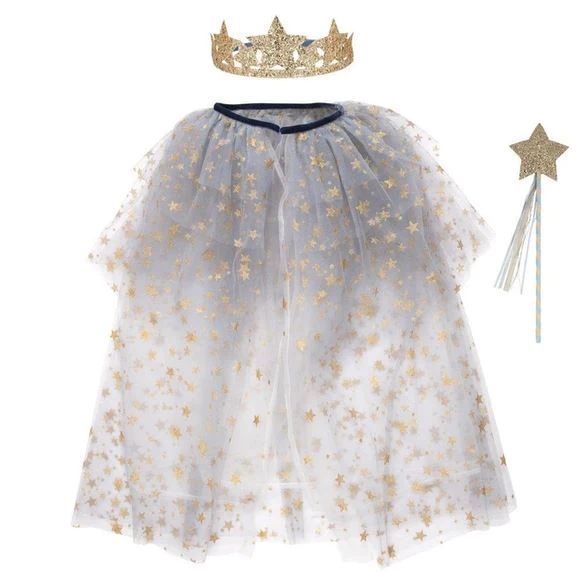 Let your kids shine like a star in this sensational costume. It's perfect for parties, plays, or dress up at home. // #halloween #party #decor // halloween, halloween party, halloween decorations, halloween aesthetic, halloween decor, halloween ideas, halloween crafts, halloween food, halloween gift, italy, dream life, halloween costume ideas, halloween costumes for kids, halloween costumes for girls Star Crown, Tulle Cape, Star Costume, Shine Like A Star, Party Girlande, Gold Glitter Stars, Star Wand, Queen Costume, Fabric Stars