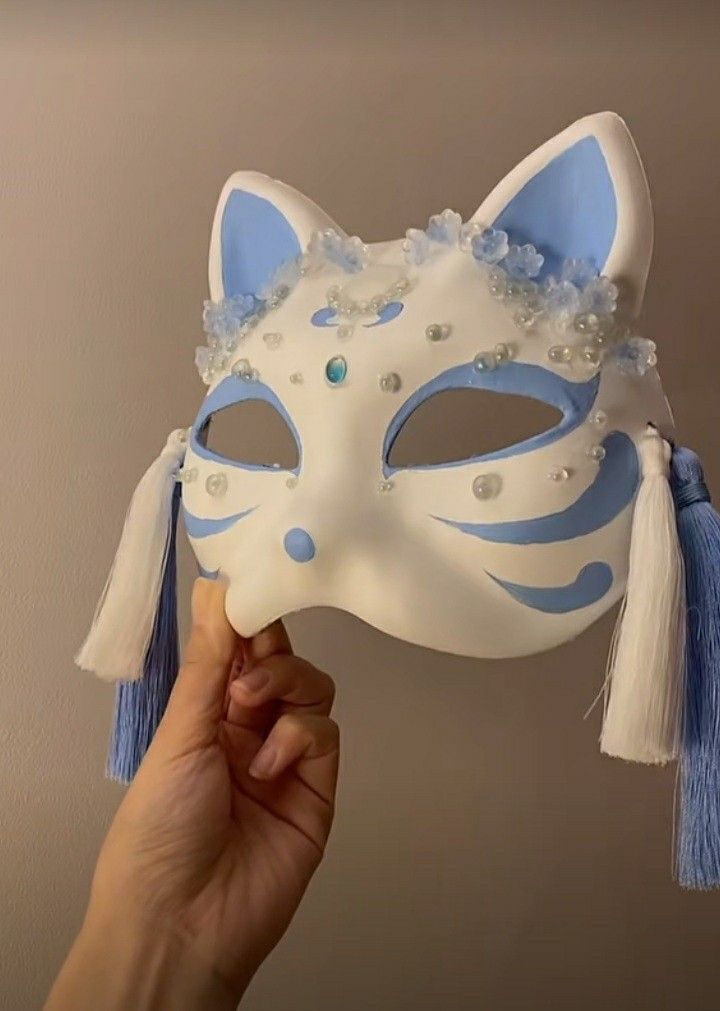 Kitsune Mask Aesthetic, Blue Fox Mask, Mascaras Aesthetic, Kitsune Mask Design, Japanese Cat Mask, Fox Mask Design, Cat Mask Ideas, Fox Mask Kitsune, Mask Design Ideas