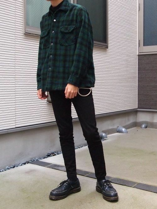 Ulzzang Fashion Street Styles, Grunge Outfits Men, Soft Goth, Cute Outfits With Jeans, Green Flannel, Streetwear Mode, Tumblr Outfits, Punk Outfits, 90s Grunge