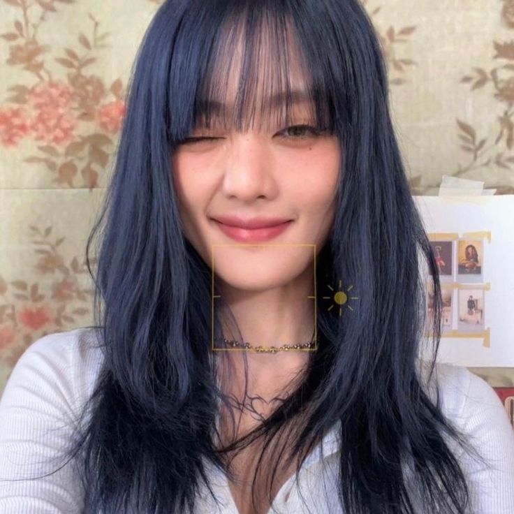 Kpop Hair Color, Midnight Blue Hair, Kim Min Hee, G-idle Minnie, G I Dle Minnie, Kpop Hair, Hair Color Blue, Hair Dye Colors, G I Dle