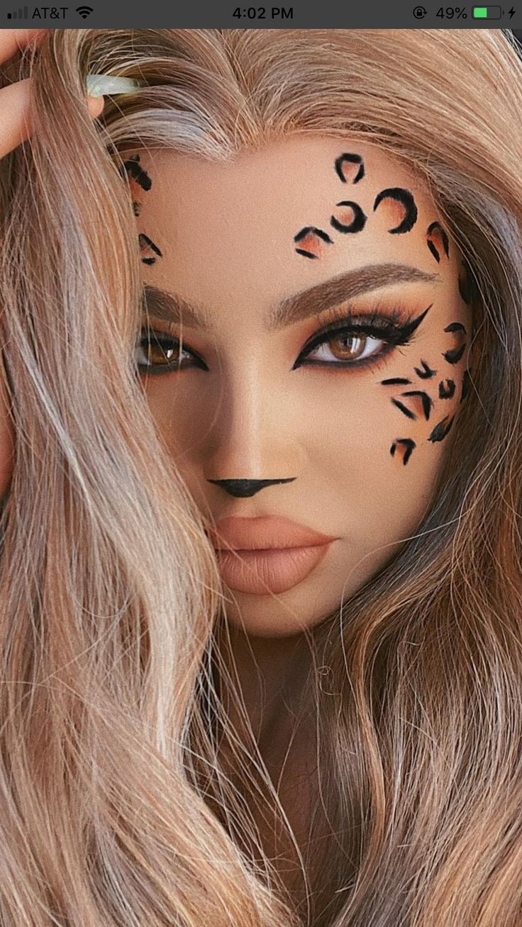 Simple Halloween Eyeliner, Leopard Makeup Halloween, Carnaval Make-up, Cheetah Makeup, Tiger Makeup, Beautiful Halloween Makeup, Cat Halloween Makeup, Obličejové Masky, Leopard Makeup