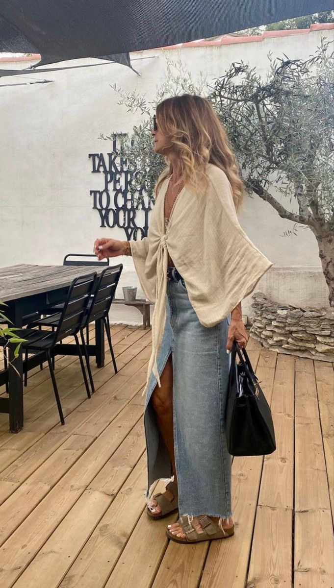 Arizona Fashion Outfits, Skirt Outfits Denim, Skirt Fall Outfits, Outfits Fall 2022, Vetement Hippie Chic, Stile Hippie Chic, Closet Necessities, Looks Hippie, Look Hippie Chic