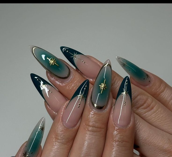 Almond Nails Green And Gold, Dark Green Nails Prom, Almond Nails Dark Green, Nails With Dark Green, Dark Green French Tips, Uñas Dark Aesthetic, Almond Nail Inspo 2024, Dark Green Almond Nails, Dark Aesthetic Nails