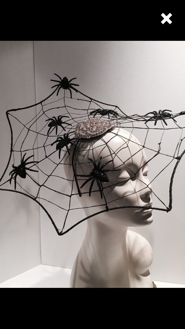 Bat hat Spider Web Costume, Halloweenský Makeup, Spider Costume, Halloween Fest, Black Fascinator, Halloween Headband, Halloween Hats, Spider Webs, Fantasias Halloween