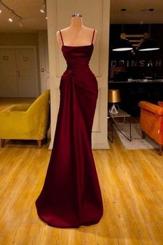 Burgundy Evening Dress Elegant, The Best Prom Dresses Ever, Burgundy Dresses Prom, Formal Prom Dresses Classy, Dark Red Formal Dress Long, Burgundy Red Prom Dress, Prom Dresses Sweetheart Neckline, Maroon Prom Dresses Long, Dark Red Sparkly Prom Dress