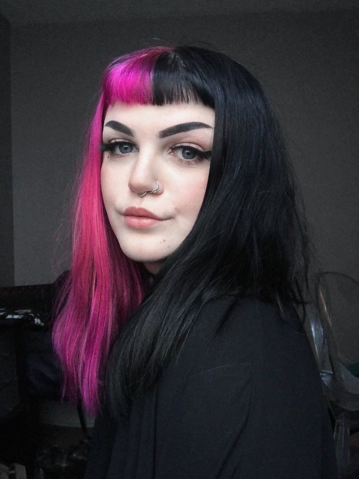 Pink Black Split Dye, Black Hair Colored Bangs, Horizontal Split Dyed Hair, Half Black Half Pink Hair, Pink And Black Split Dye, Half Pink Half Black Hair, Half Pink Hair, Pink Split Dye, Half And Half Hair