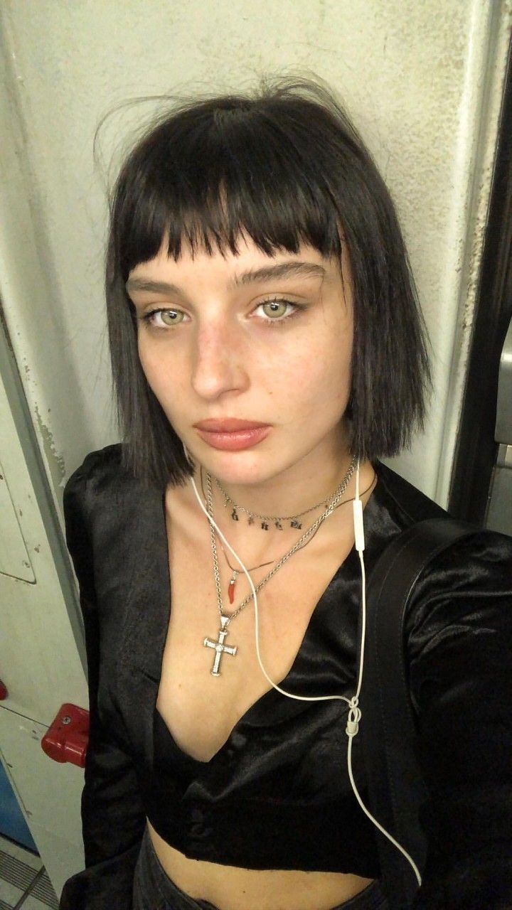 Alice Pagani, Baby Netflix, Baby Bangs, Short Black Hairstyles, Aesthetic People, Cut My Hair, Dream Hair, Haircut Ideas, Face Shape