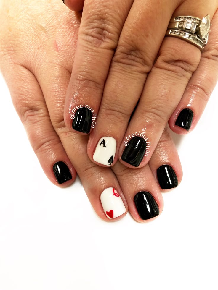 Vegas Trip Nail Ideas, Blackjack Nails Design, Vacation Nails Vegas, Las Vegas Pedicure Ideas, Nail Designs For Vegas Trip, Fun Nails For Vegas, Nail Ideas For Las Vegas, Los Vegas Nails, Vegas Gel Nails Ideas