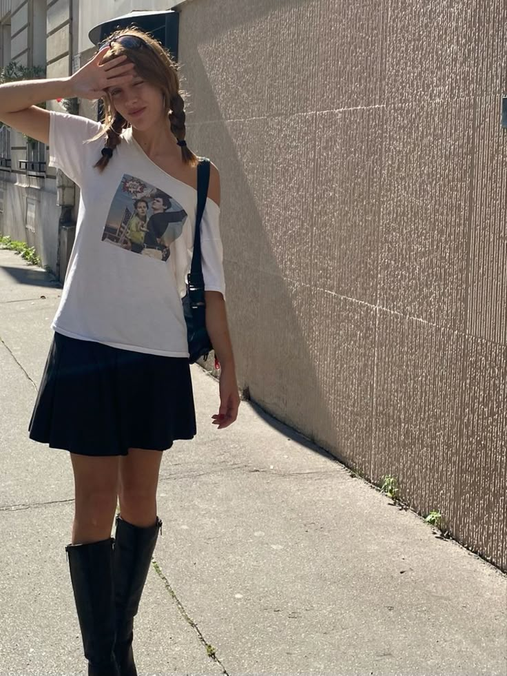 Cool Skirt Outfits Street Styles, Hoodie Mini Skirt Outfit, Black Mini Skirt Tights Outfit, Oversized Shirt And Mini Skirt Outfit, Mini Skirt Baggy Top, Go Carting Outfit Ideas, Minigolf Outfit Date, Outfits With Black Skirt Summer, Cute Oversized Shirt Outfits