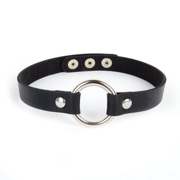 Black Leather Biker Choker - 100% Quality Guarantee - Fast shipping - 3 Styles Available - Zinc Alloy - Leather - Length Adjustable up to 15.75 inces Additional Description Finely crafted, this wonderful leather choker will make a great addition to any jewelry collection. Buy one for yourself or as a great gift for family and friends! *Use your Facebook email address at checkout and get notified when your item ships via messenger. Please allow up to 4 weeks for delivery. Womens Ties, Leather Choker Collars, Black Leather Choker, Punk Women, Animal Clothing, Accessory Inspo, Biker Jewelry, Heart Chain, Leather Chokers