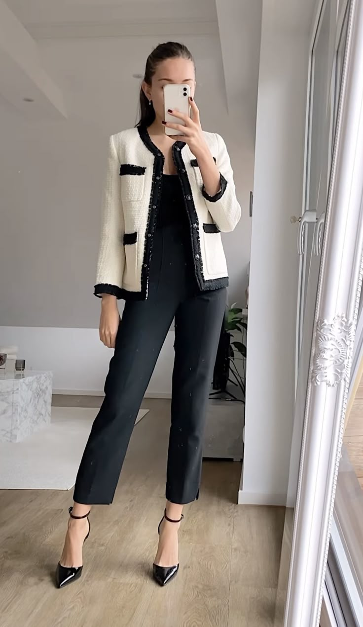 Networking Event Outfit, Corporate Attire Women, Event Outfit Ideas, Corporate Baddie, Classy Business Outfits, Business Professional Outfits, Lawyer Fashion, Business Attire Women, Corporate Attire