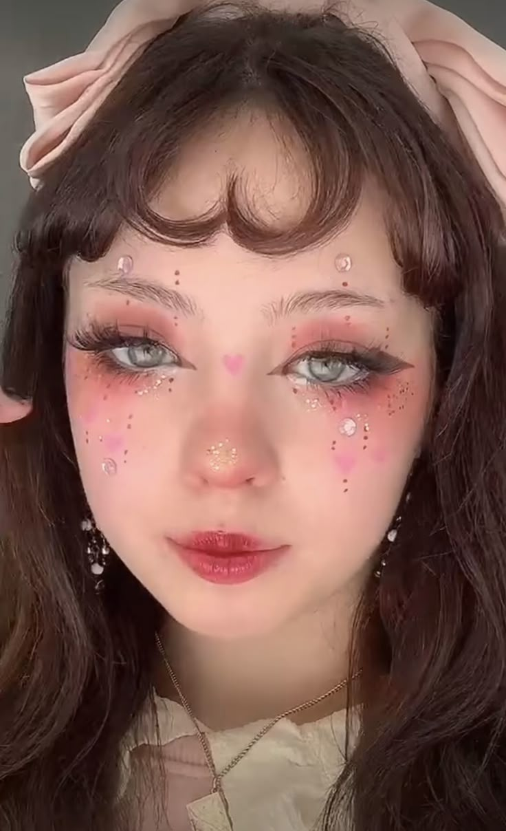 Cutesy Makeup Looks, Heart Bangs, Makeup Asia, Makeup Kawaii, Drag Make-up, Alat Makeup, Cute Eye Makeup, Kawaii Makeup, Swag Makeup